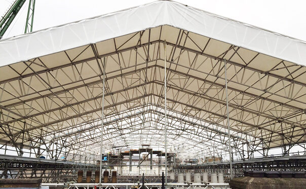 large scaffolding contractor